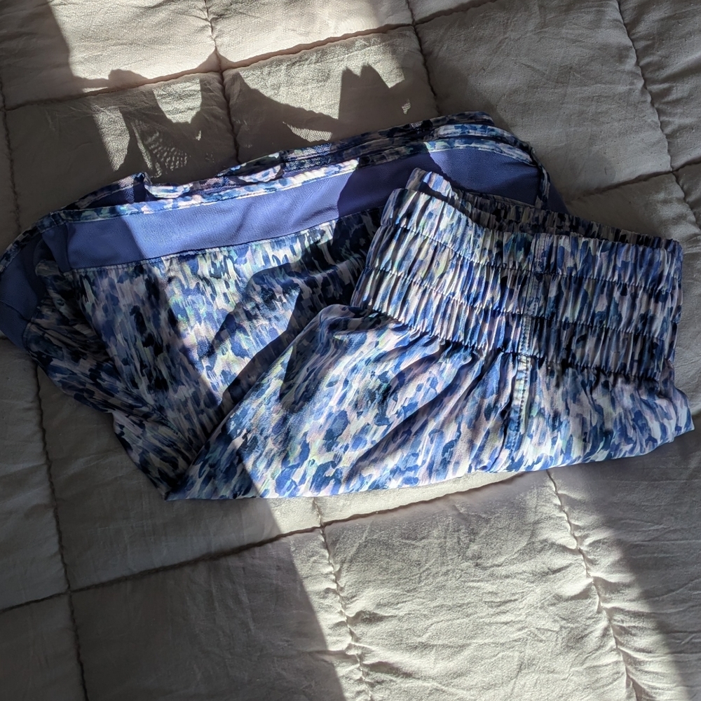 Athleta High-Rise Mesh Racer Run 3' Short - Small - Picture 7 of 9